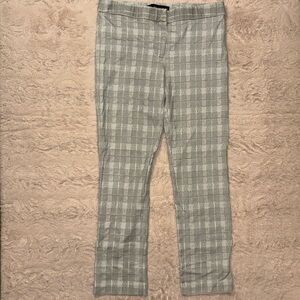 Amanda + Chelsea dress pants in size 5